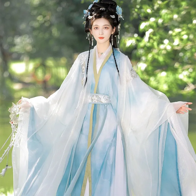 Big sleeve shirt straight train heavy embroidery ancient style flowing Chinese suit
Big sleeve shirt straight train heavy embroidery ancient style flowing Chinese suit