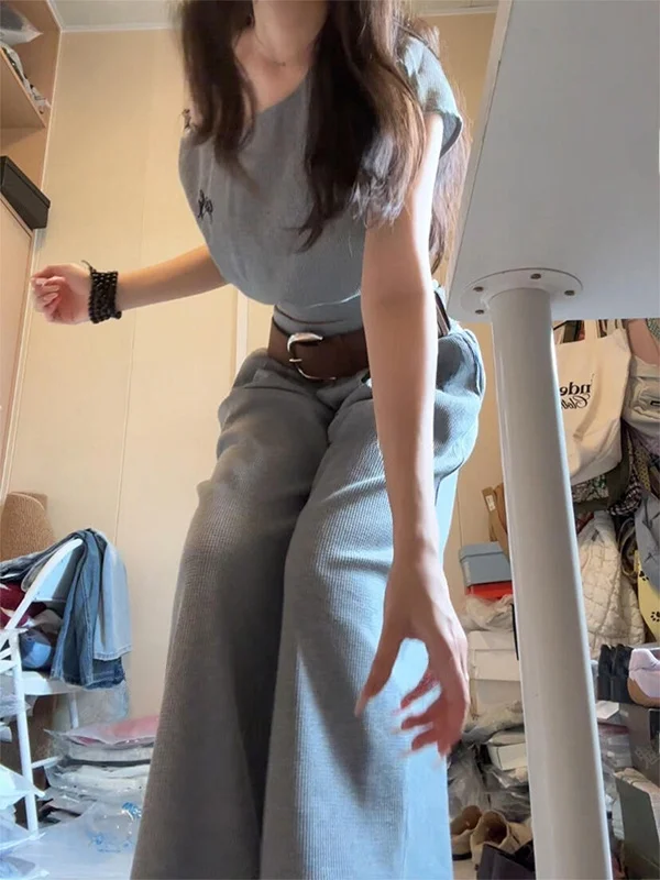 Summer New Style Women's Fashion Set High Waist Wide Leg Pants Short Sleeve Shoulder Bared T-Shirt Spicy Girl Design Two Piec...
Summer New Style Women's Fashion Set High Waist Wide Leg Pants Short Sleeve Shoulder Bared T-Shirt Spicy Girl Design Two Piec...