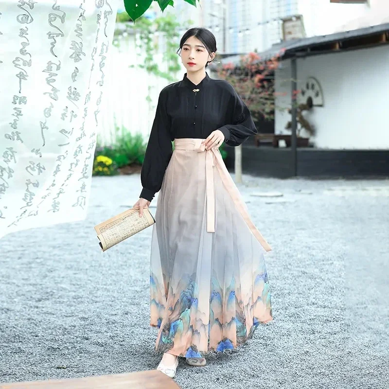 Юбка с принтом лошади Hanfu женская черная новая улучшенная повседневная одежда в китайском стиле маленькая модернизированная юбка Hanfu летний комплект
Юбка с принтом лошади Hanfu женская черная новая улучшенная повседневная одежда в китайском стиле маленькая модернизированная юбка Hanfu летний комплект