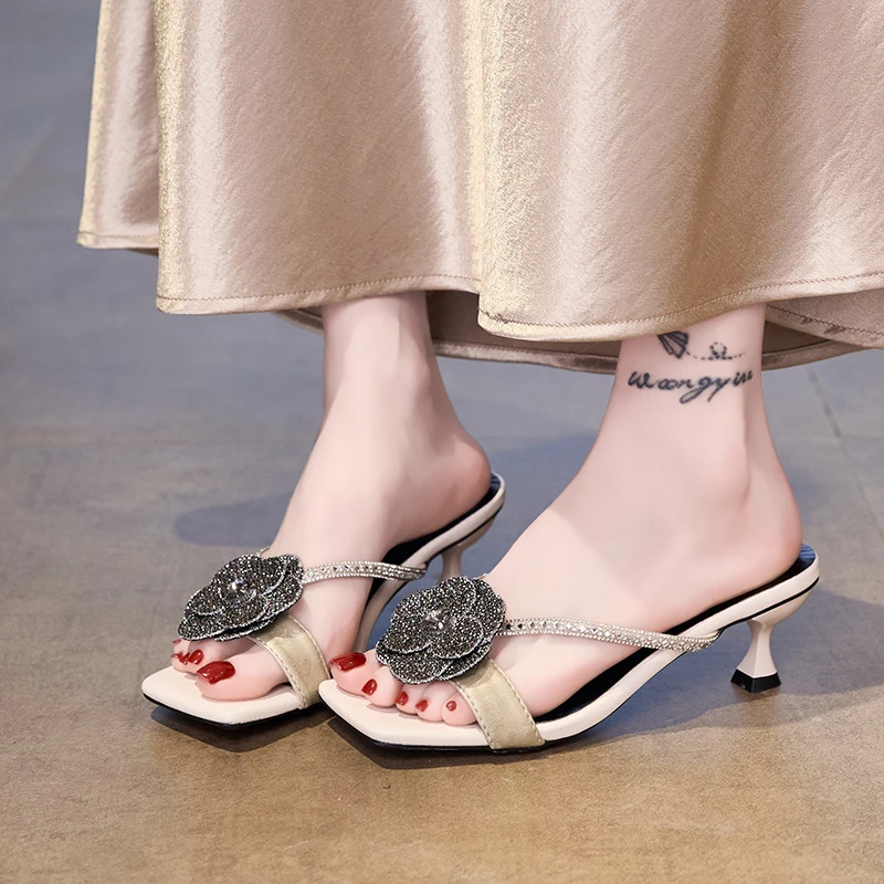 2025 Summer New Slippers Women Shoes Lady Fashion Square Head Water Diamond Rose Flower Thin High Heel Sandals Zapatos De Mujer 
2025 Summer New Slippers Women Shoes Lady Fashion Square Head Water Diamond Rose Flower Thin High Heel Sandals Zapatos De Mujer