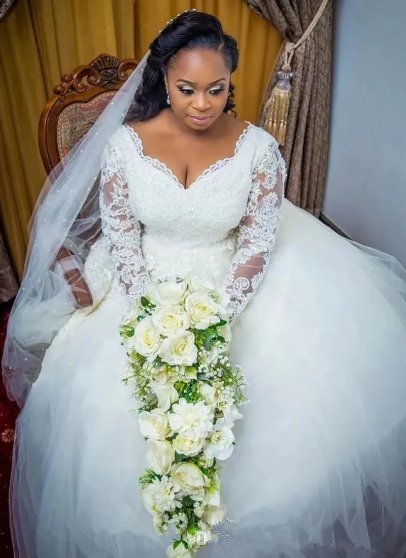 African 2025 Wedding Dress Robe De Mariage Lace Appliques Plus Size Sweetheart Tulle Bridal Gown Plus Size Customed
African 2025 Wedding Dress Robe De Mariage Lace Appliques Plus Size Sweetheart Tulle Bridal Gown Plus Size Customed