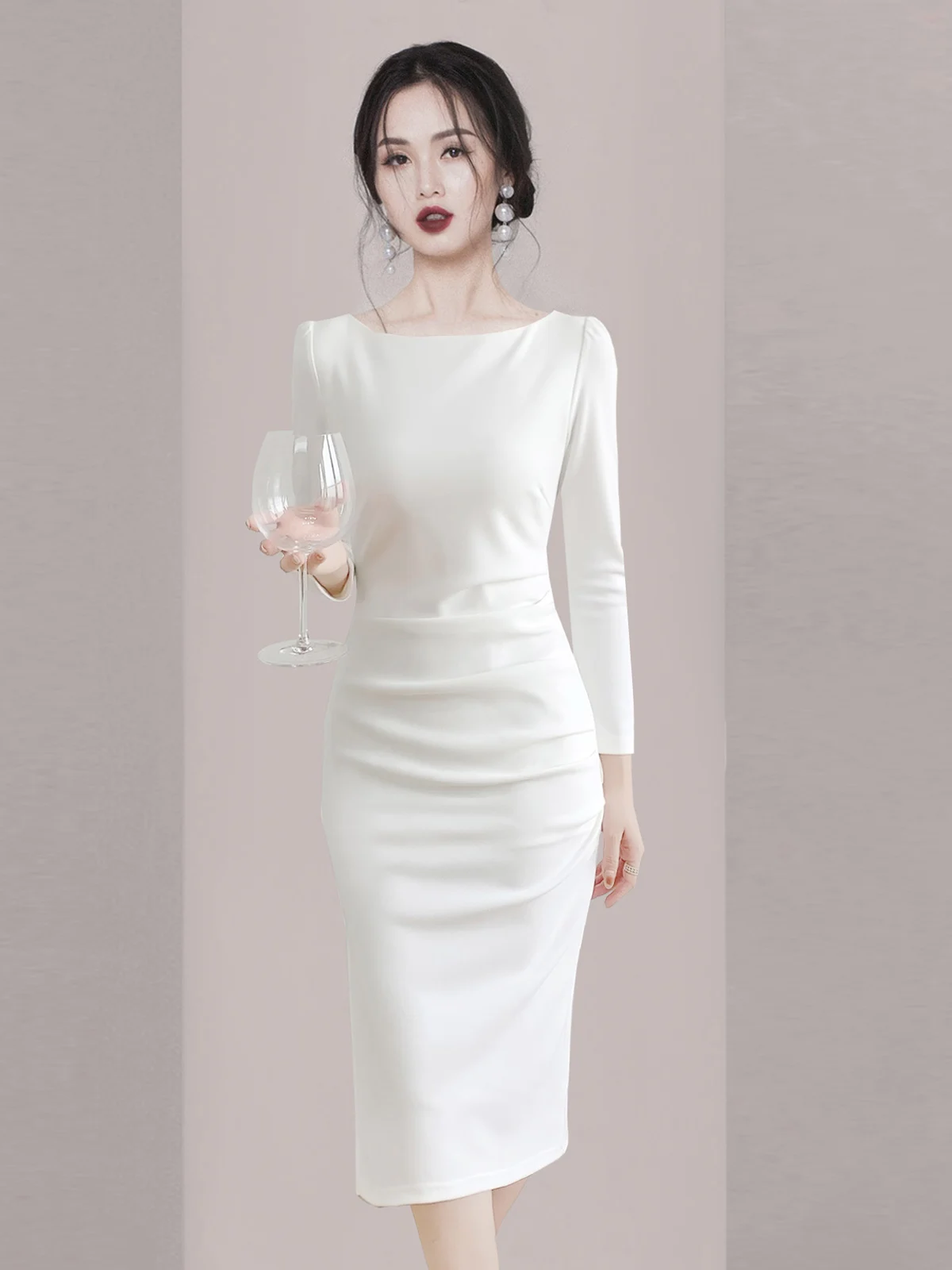 Весна 2026: Сексуальное облегающее миди-платье однотонного цвета с круглым вырезом для женщин. Элегантное платье для свадьбы, свидания, корпоратива, ежегодного ужина, выступления.
Весна 2026: Сексуальное облегающее миди-платье однотонного цвета с круглым вырезом для женщин. Элегантное платье для свадьбы, свидания, корпоратива, ежегодного ужина, выступления.