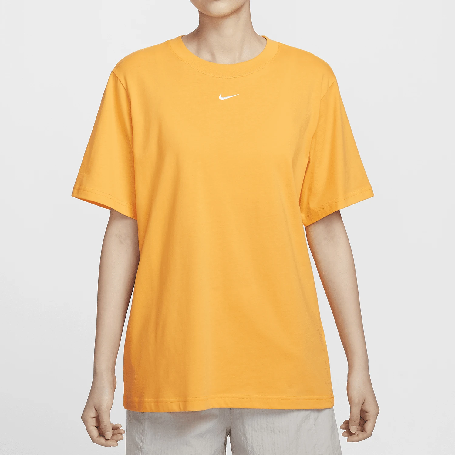 Оригинальная женская спортивная одежда Nike, свободная простая спортивная футболка с коротким рукавом FD4150-717
Оригинальная женская спортивная одежда Nike, свободная простая спортивная футболка с коротким рукавом FD4150-717