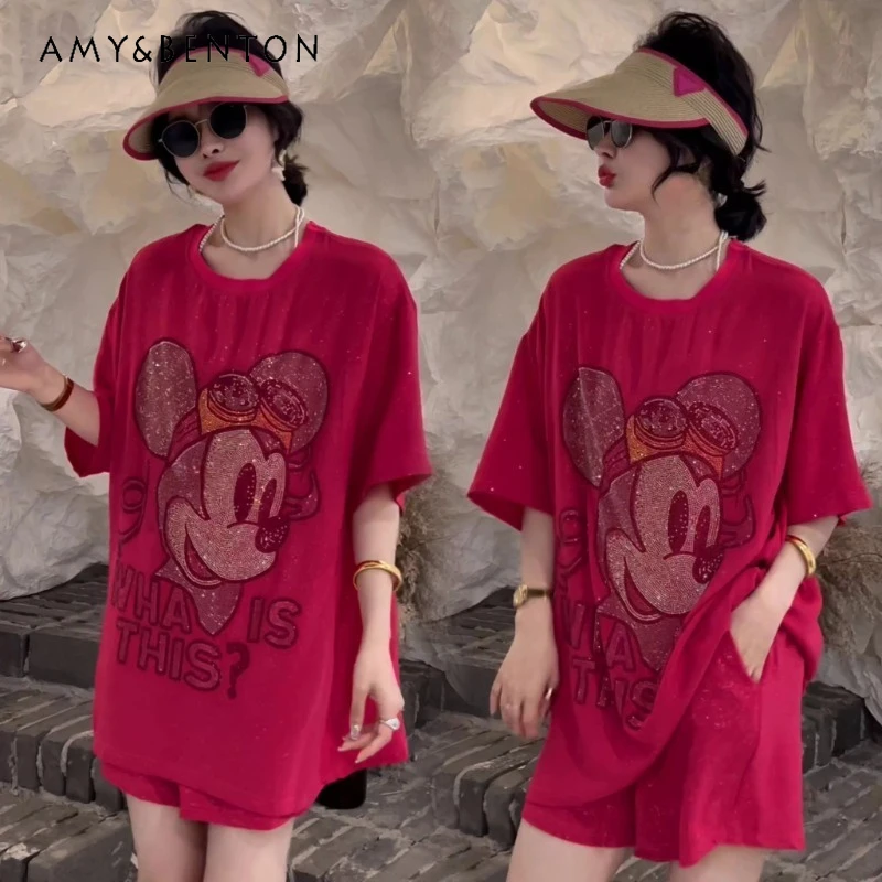 Summer Heavy Industry Diamond Drills Cartoon Short-sleeved T-shirt And Short Pants Outfits Women's Age-reducing Top Shorts Set
Summer Heavy Industry Diamond Drills Cartoon Short-sleeved T-shirt And Short Pants Outfits Women's Age-reducing Top Shorts Set