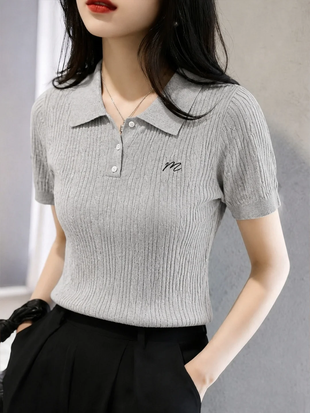 Stylish Fashionable Knitwear Shirt Women's Slim Fit Short Sleeve Turn-down Collar Summer 2026 Trendy Korean Style Commute Wind
Stylish Fashionable Knitwear Shirt Women's Slim Fit Short Sleeve Turn-down Collar Summer 2026 Trendy Korean Style Commute Wind