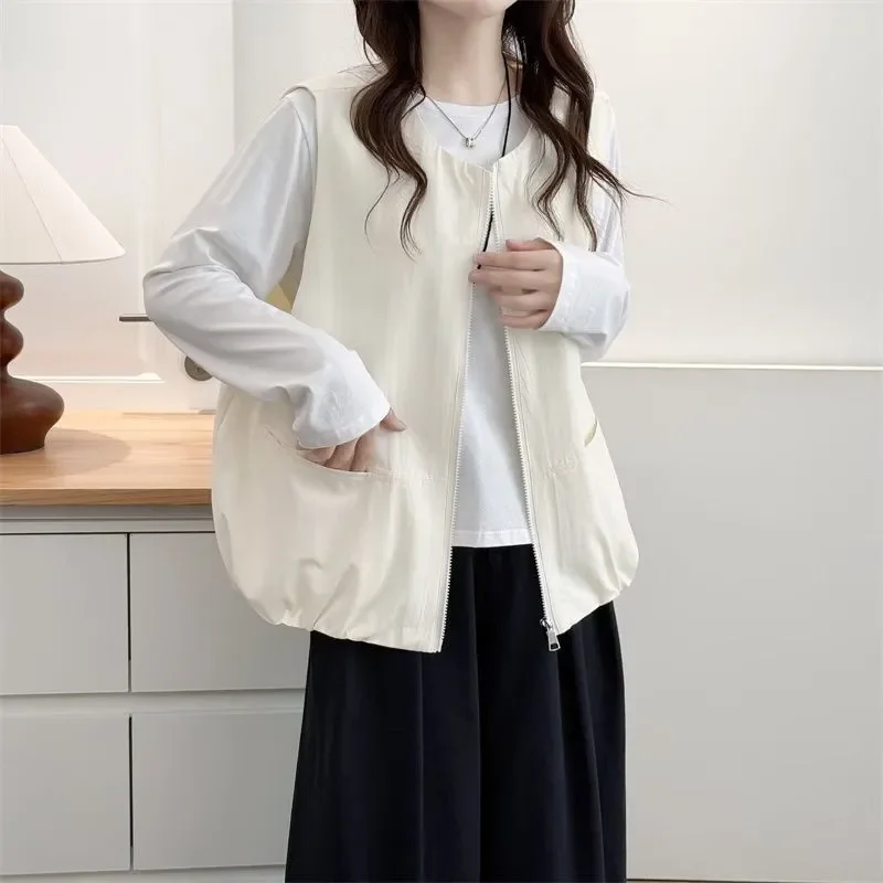 Women Plus Size Sleeveless Vest Loose Casual Zip Up Waistcoat Jacket
Women Plus Size Sleeveless Vest Loose Casual Zip Up Waistcoat Jacket