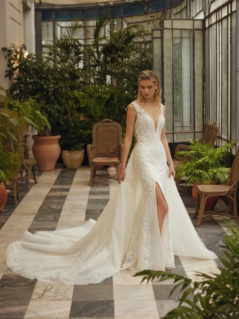 Stylish Sleeveless Wedding Dresses Charming Appliqué Bridal Gowns Formal A-Line Floor-Length Wedding Gowns Vestidos De Novia
Stylish Sleeveless Wedding Dresses Charming Appliqué Bridal Gowns Formal A-Line Floor-Length Wedding Gowns Vestidos De Novia