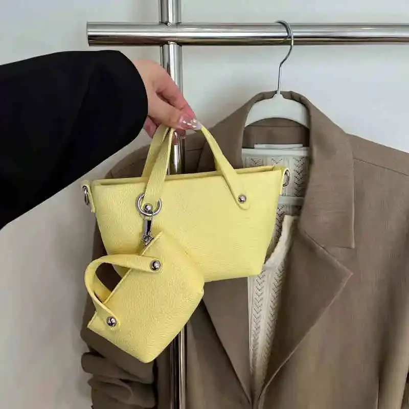 2 Piece Lychee Pattern Crossbody Bags 2025 Summer Women's Mini Red One Shoulder Bag French Texture Versatile Bucket Handbags
2 Piece Lychee Pattern Crossbody Bags 2025 Summer Women's Mini Red One Shoulder Bag French Texture Versatile Bucket Handbags