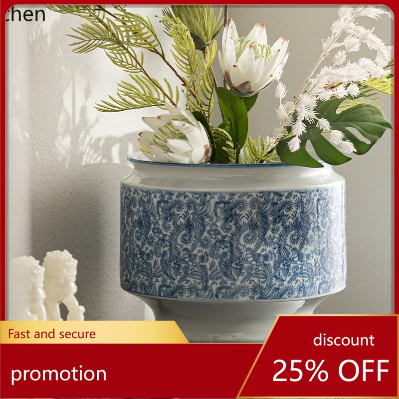 Hxl retro ceramic vase blue and white porcelain study decoration ornament
Hxl retro ceramic vase blue and white porcelain study decoration ornament
