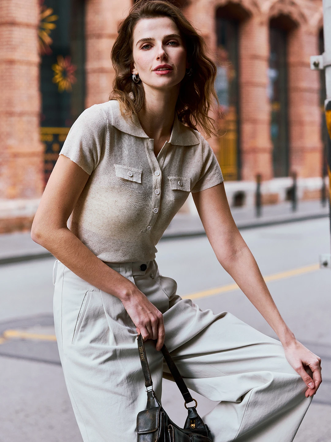 Women's Neck Short Sleeve Knitted Shirt Slim Fit Comfortable Breathable Commute Style Versatile Casual Fashion Top
Women's Neck Short Sleeve Knitted Shirt Slim Fit Comfortable Breathable Commute Style Versatile Casual Fashion Top