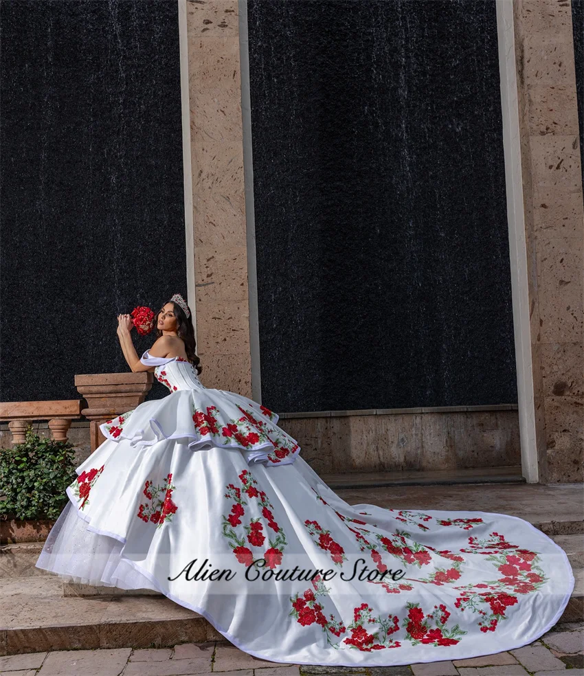Mexican White Quinceanera Dress Ball Gown 2025 Flowers Bead Appliques Crystals 16th Party Gowns Vestidos De 15 Años Customized
Mexican White Quinceanera Dress Ball Gown 2025 Flowers Bead Appliques Crystals 16th Party Gowns Vestidos De 15 Años Customized