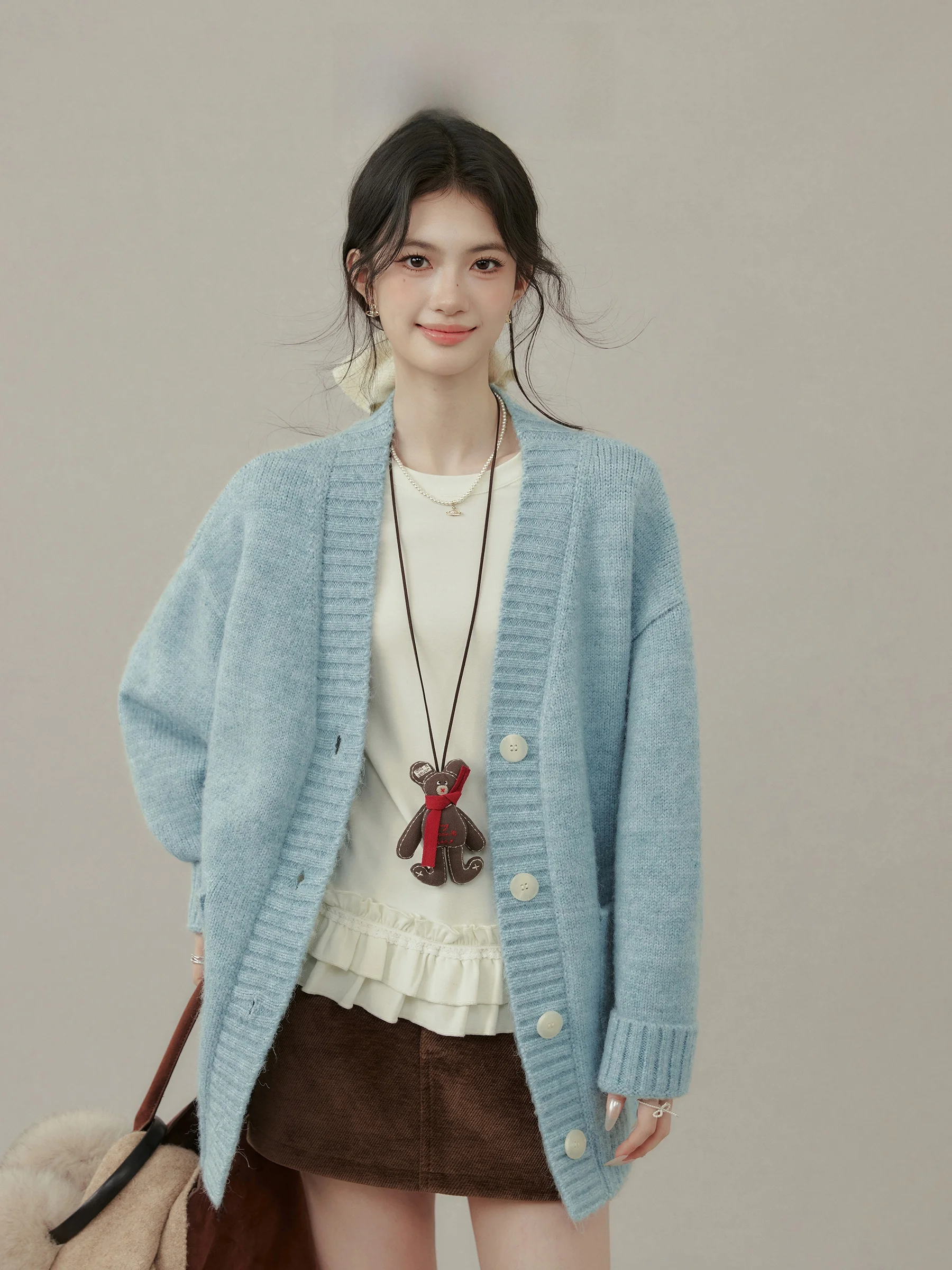 Blue Knitted Loose Long Sve Sweater Women's Autumn Winter Outerwear Cardigan Warm Cotton Candy Sle Comfortable V-ne Coat
Blue Knitted Loose Long Sve Sweater Women's Autumn Winter Outerwear Cardigan Warm Cotton Candy Sle Comfortable V-ne Coat