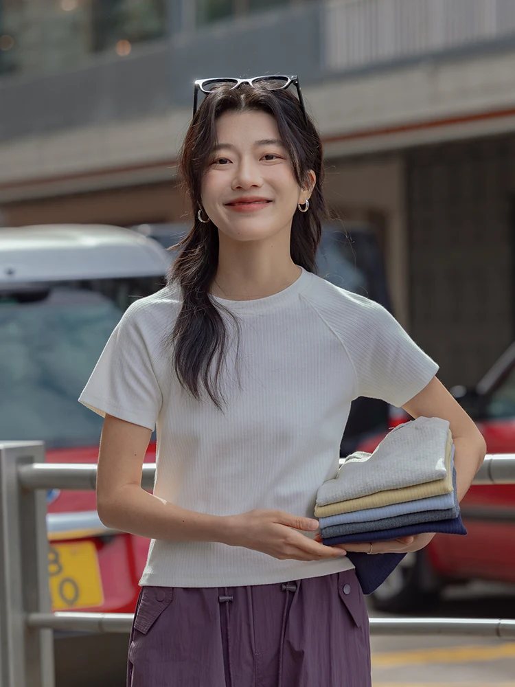 Женская футболка Slim Fit с коротким рукавом, новинка весенней коллекции, базовый слой, укороченная, с круглым вырезом, быстросохнущая, повседневный топ
Женская футболка Slim Fit с коротким рукавом, новинка весенней коллекции, базовый слой, укороченная, с круглым вырезом, быстросохнущая, повседневный топ