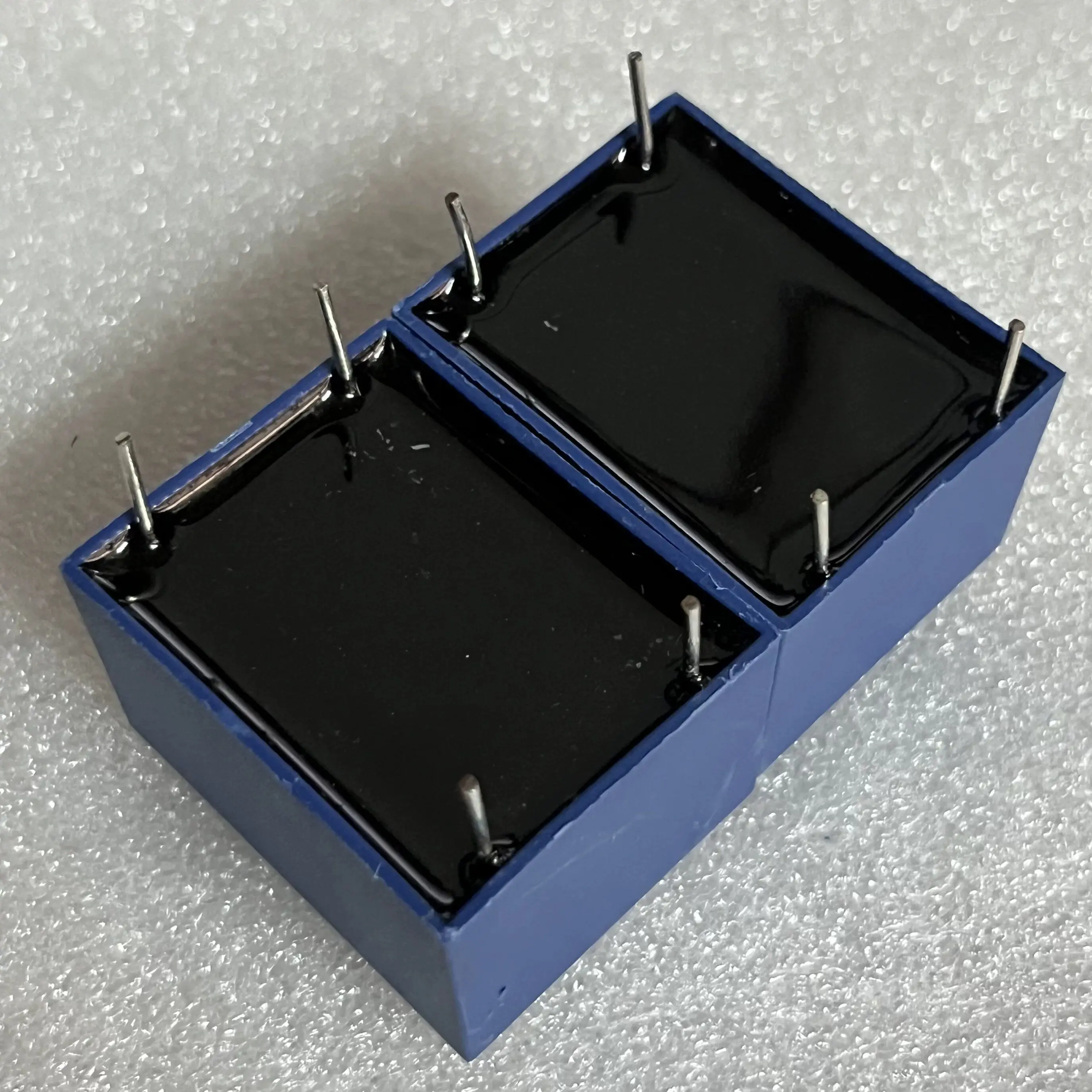 5PCS/ MKPH-RM 0.035UF 3000V Copper Pin High Voltage Resonance Induction Cooker Capacitor
5PCS/ MKPH-RM 0.035UF 3000V Copper Pin High Voltage Resonance Induction Cooker Capacitor