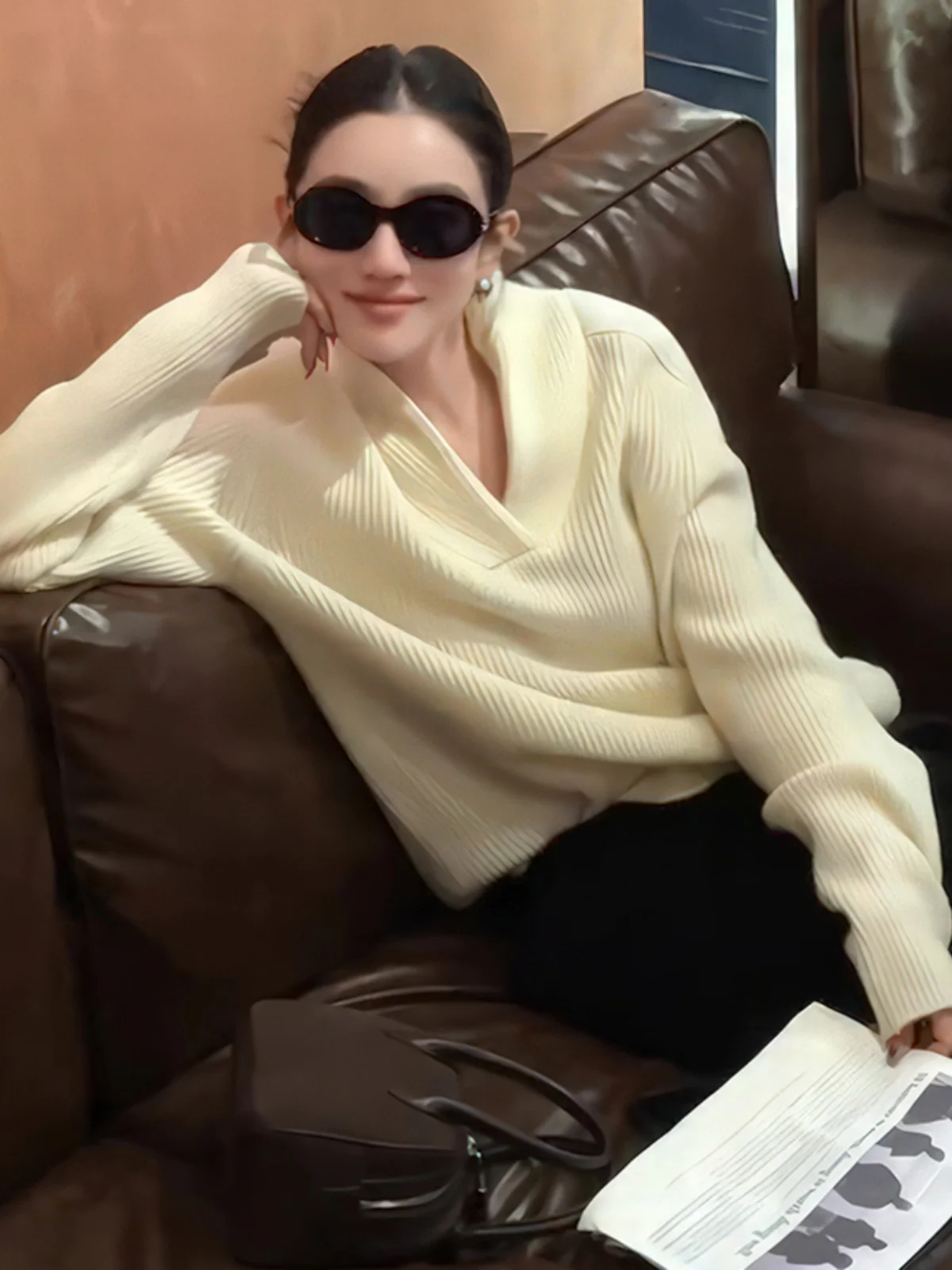 Faionable V-Ne Long Sve Knit Sweater in Beige Loose Commute Sle Korean Version Women's Premium Quali Camere Top
Faionable V-Ne Long Sve Knit Sweater in Beige Loose Commute Sle Korean Version Women's Premium Quali Camere Top