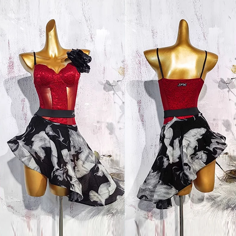 Одежда для выступлений в латинских танцах, женская одежда для сцены, румба, танго, красный кружевной топ на бретельках, черная, серая юбка, танцевальная одежда для взрослых 3986
Одежда для выступлений в латинских танцах, женская одежда для сцены, румба, танго, красный кружевной топ на бретельках, черная, серая юбка, танцевальная одежда для взрослых 3986