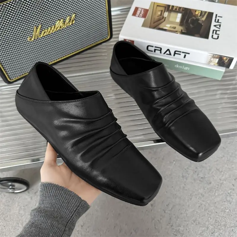 Men's and Women's Versatile Fashion Couple Casual Pleated Loafers Flat Leather Lightweight Square Head One Pedal Trendy Shoes
Men's and Women's Versatile Fashion Couple Casual Pleated Loafers Flat Leather Lightweight Square Head One Pedal Trendy Shoes