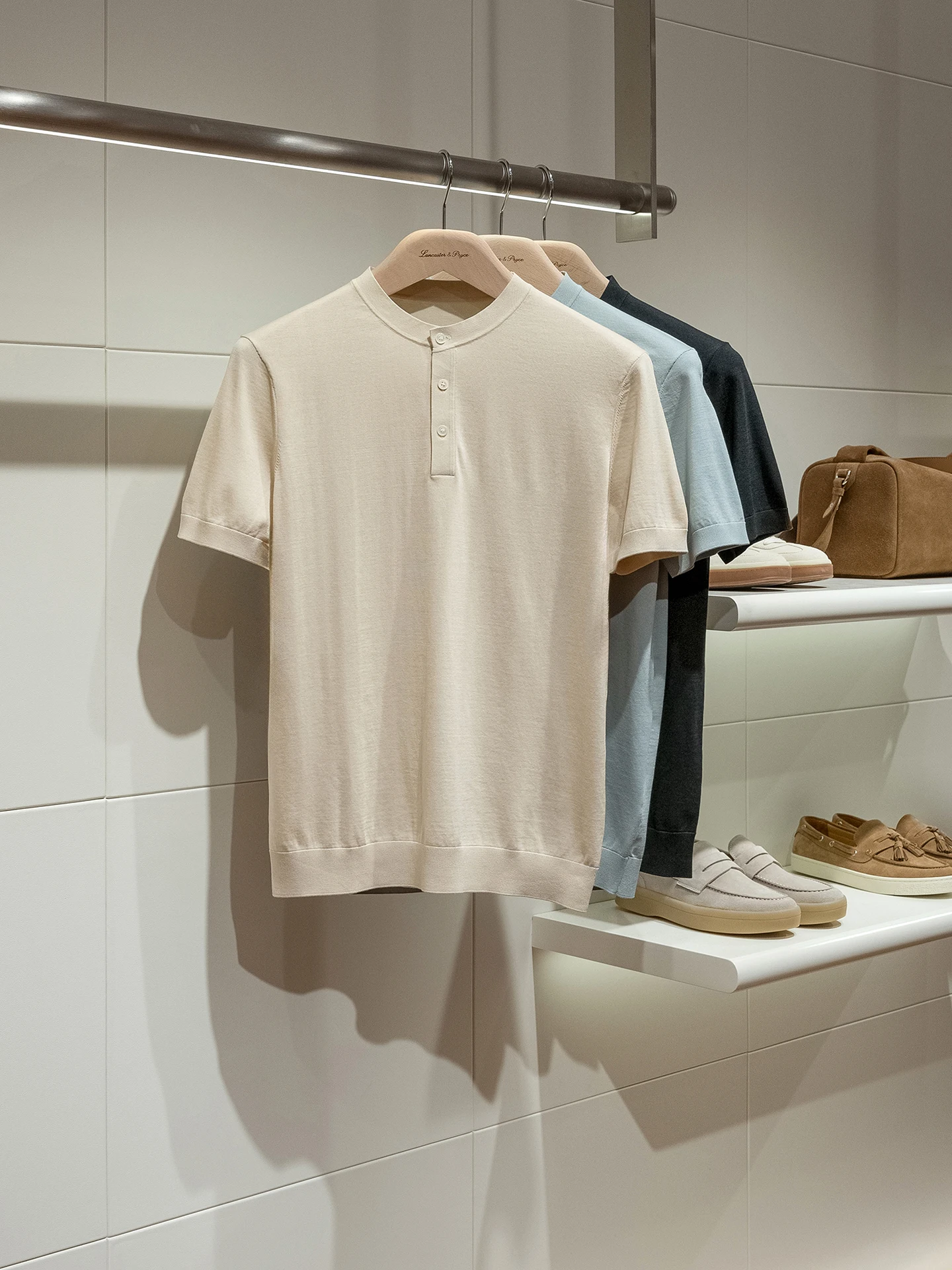 Premium Cotton Silk Knitted Short Sleeve T-Shirt BC Version Henry Collar Lightweight Breathable Men's Summer Top
Premium Cotton Silk Knitted Short Sleeve T-Shirt BC Version Henry Collar Lightweight Breathable Men's Summer Top