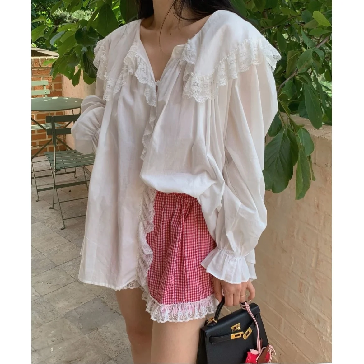 Sweet Holiday Lace Trim Loose Sun Protection Shirt Women's Korean Style Spring Autumn Winter Casual Inner Wear Regular Fit
Sweet Holiday Lace Trim Loose Sun Protection Shirt Women's Korean Style Spring Autumn Winter Casual Inner Wear Regular Fit