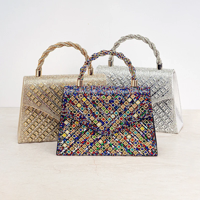 Роскошный сверкающий бриллиантовый клатч, женская блестящая сумка со стразами, расшитая бисером, филигранная цепочка, ремешок, элегантные вечерние сумки
Роскошный сверкающий бриллиантовый клатч, женская блестящая сумка со стразами, расшитая бисером, филигранная цепочка, ремешок, элегантные вечерние сумки