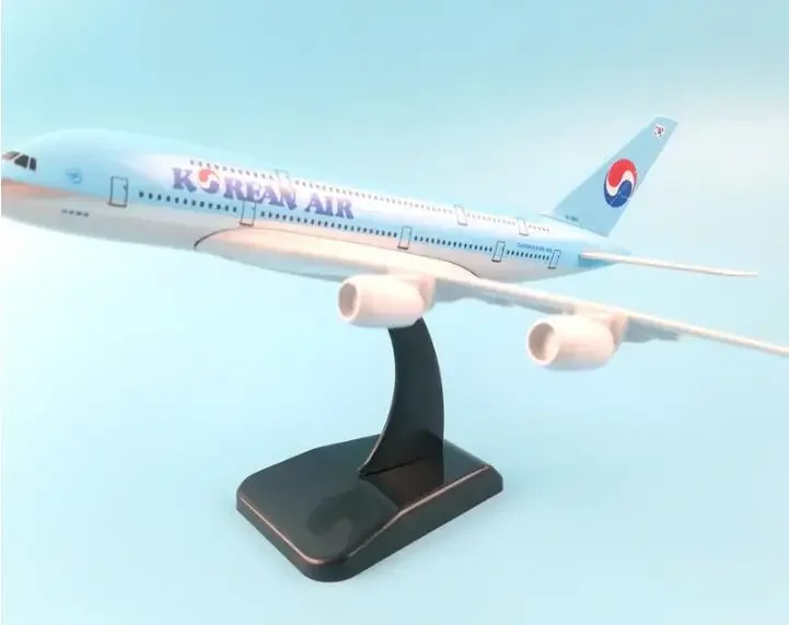 Модель самолета Air A380 в Корейском стиле, 20 см, подарок на день рождения, 1:400, бесплатная доставка, рождественский подарок
Модель самолета Air A380 в Корейском стиле, 20 см, подарок на день рождения, 1:400, бесплатная доставка, рождественский подарок