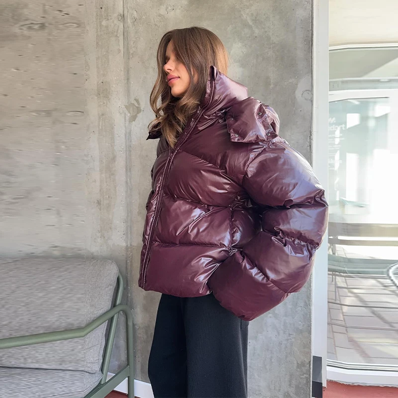 Модная блестящая однотонная стеганая куртка с капюшоном для женщин, с воротником-стойкой, длинными рукавами, на молнии, с карманами, теплая уличная одежда, зимнее женское пальто
Модная блестящая однотонная стеганая куртка с капюшоном для женщин, с воротником-стойкой, длинными рукавами, на молнии, с карманами, теплая уличная одежда, зимнее женское пальто