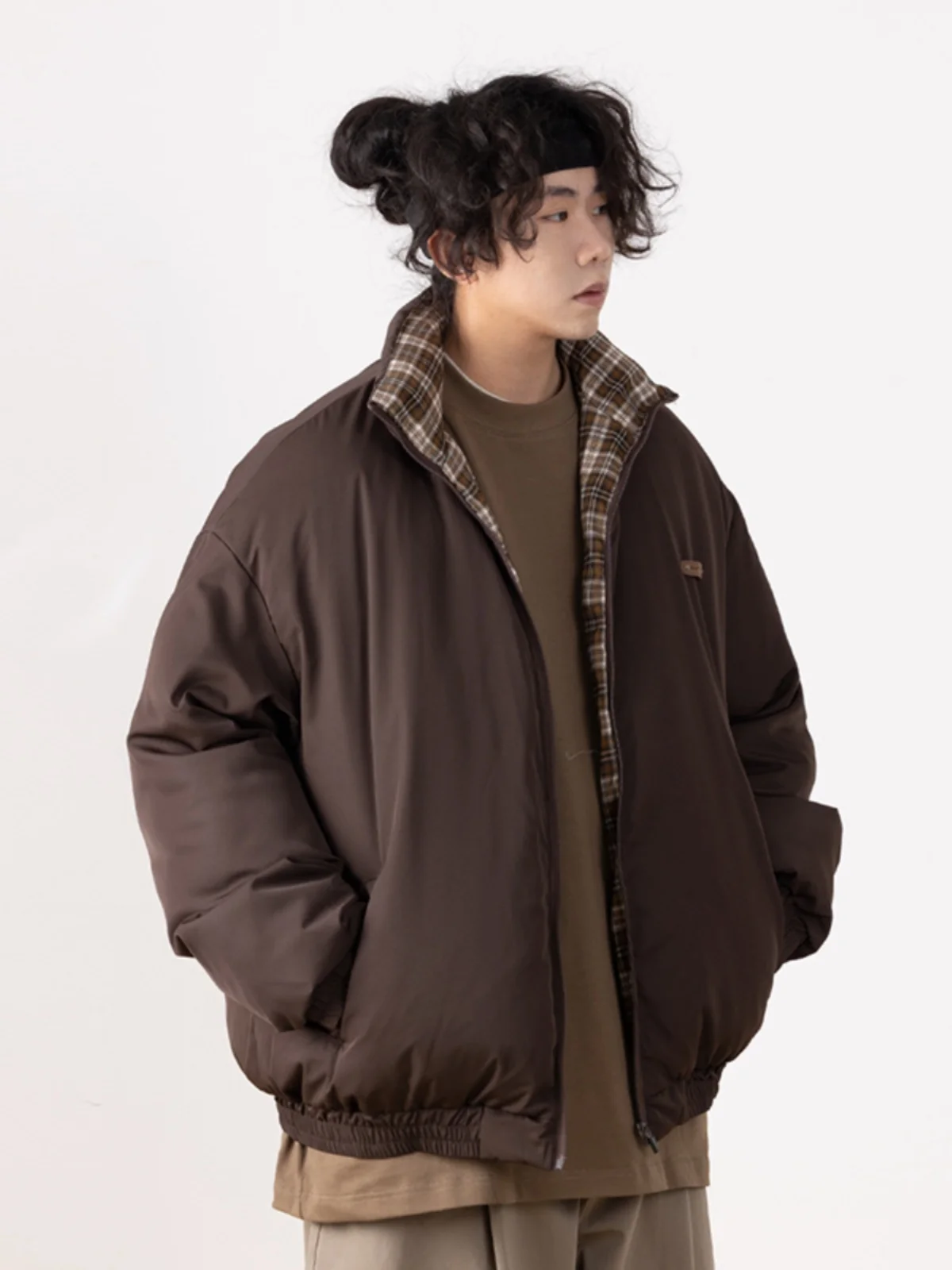 Thiened Retro Embroidered Label Collar Cotton Jaet Loose Fit Winter Coat for Men And Women Brown Color Day off System
Thiened Retro Embroidered Label Collar Cotton Jaet Loose Fit Winter Coat for Men And Women Brown Color Day off System