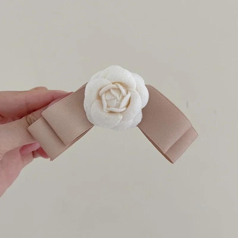 Korean Fashion Fabric Camellia Flower Hair Clips Bow Hair Pins Ponytail Duckbill Clip Hair Accessories for Women Girls
Korean Fashion Fabric Camellia Flower Hair Clips Bow Hair Pins Ponytail Duckbill Clip Hair Accessories for Women Girls