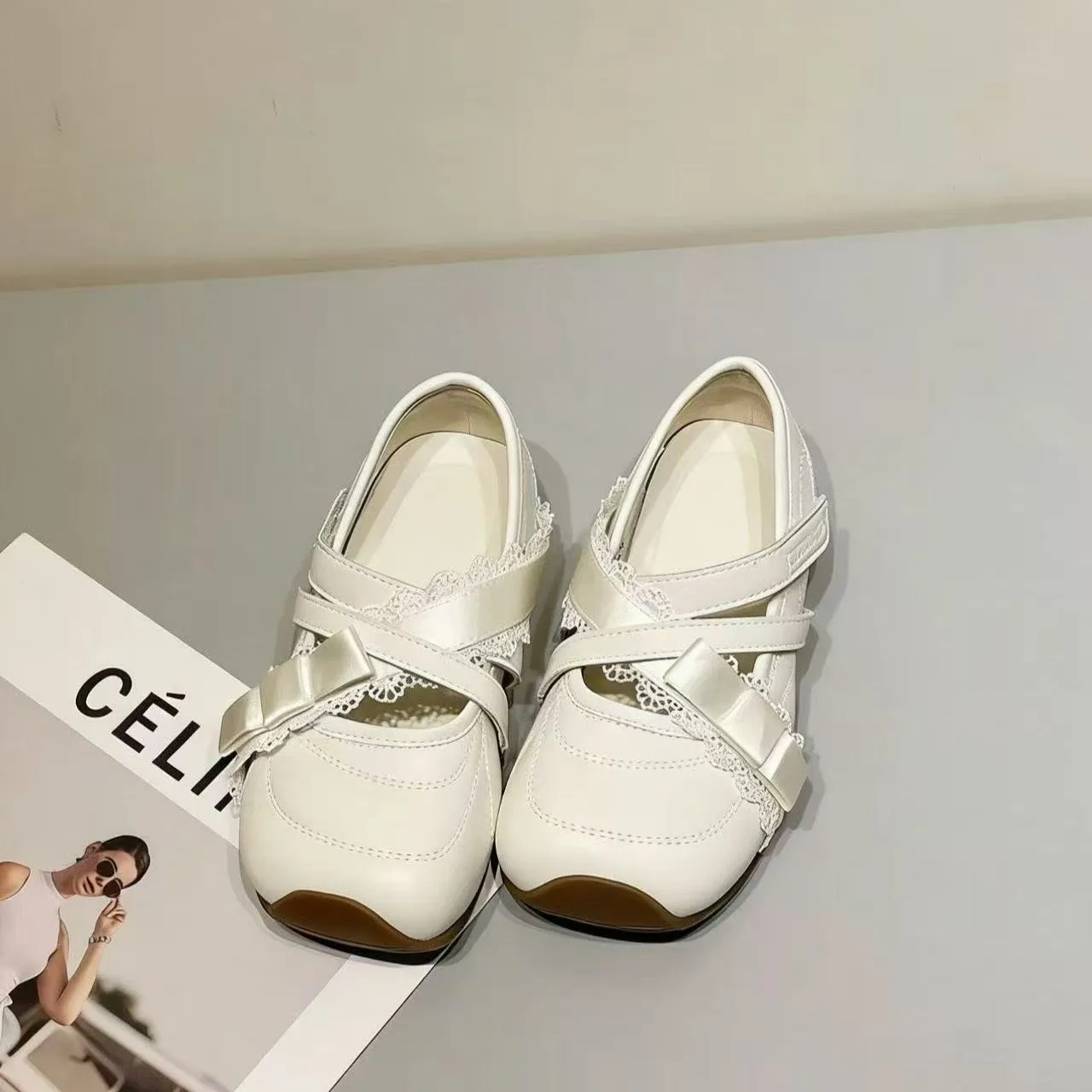 Kids Girls Lace Cross Ankle Strap Bow Mary Jane Flats Metallic Leather Anti Slip Soft Sole Princess Walking Shoes
Kids Girls Lace Cross Ankle Strap Bow Mary Jane Flats Metallic Leather Anti Slip Soft Sole Princess Walking Shoes