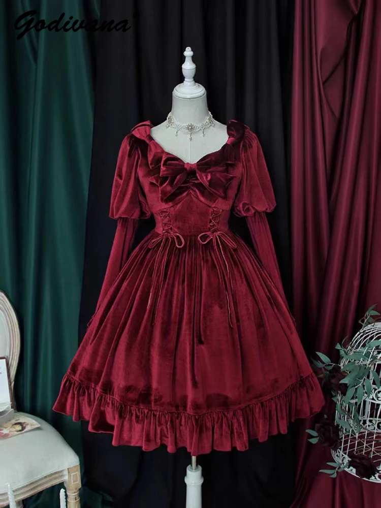 New Autumn Retro Lolita Velvet Dress Women's Elegant Long Sleeve Slim Lace-up High Waist Black and Red Knee-length Dress
New Autumn Retro Lolita Velvet Dress Women's Elegant Long Sleeve Slim Lace-up High Waist Black and Red Knee-length Dress