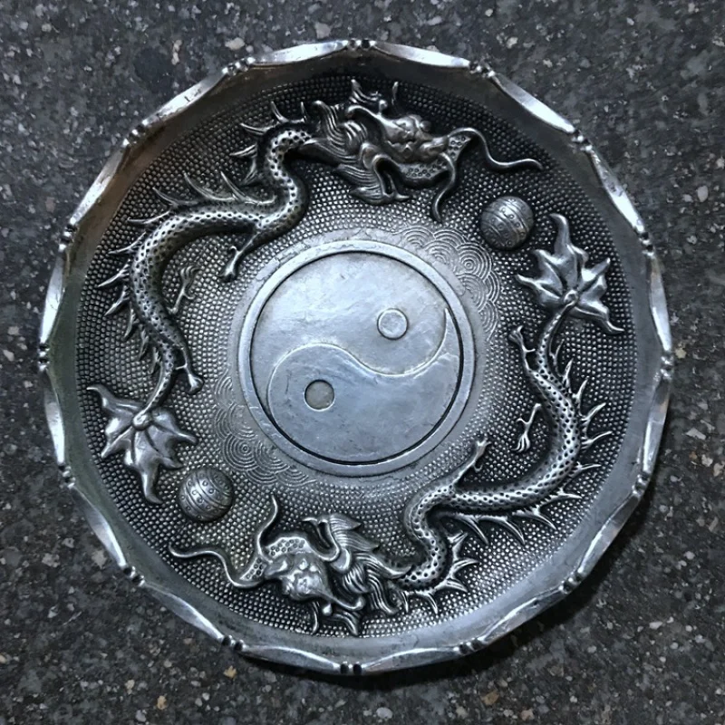 Antique Antique Collection Republic of China Miao Silver Eight-Diagram-Shaped Appetizer Plate Inlaid with Silver Yuan Archaism S
Antique Antique Collection Republic of China Miao Silver Eight-Diagram-Shaped Appetizer Plate Inlaid with Silver Yuan Archaism S