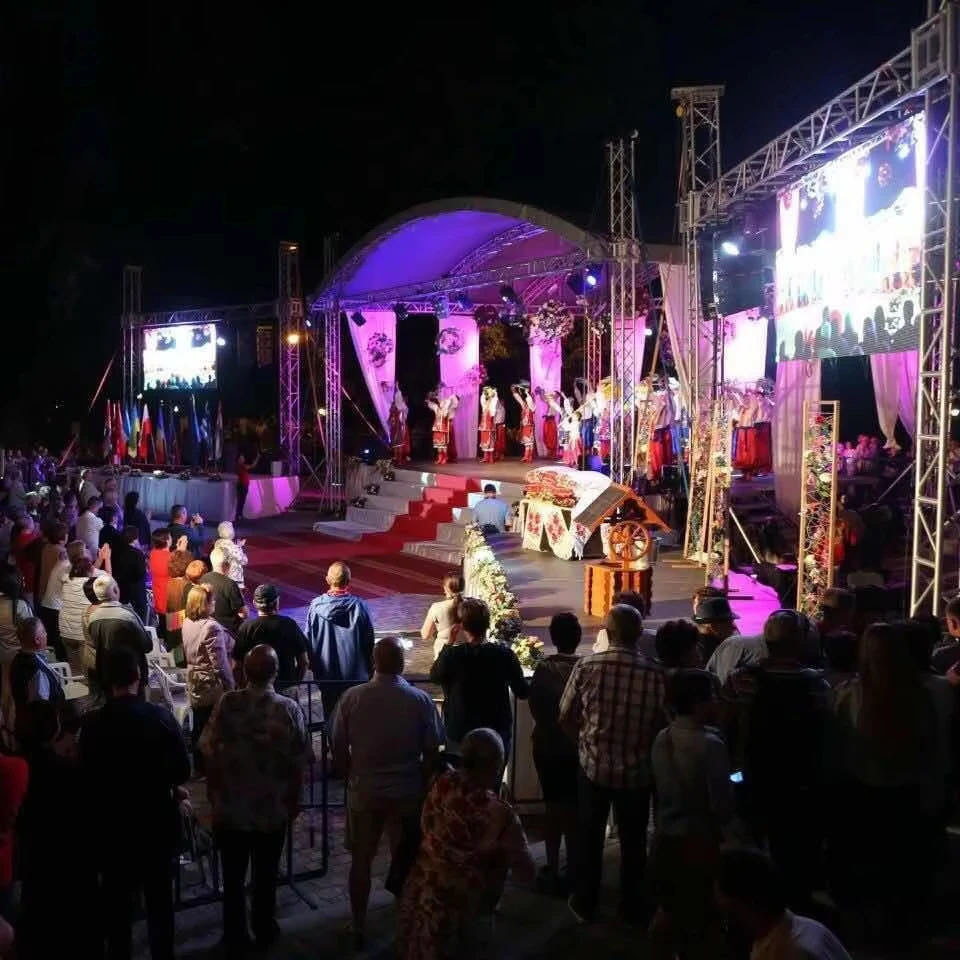Top Sale CE TUV Verified Manufacturer Customized Manufacturer Aluminum Alloy Truss Displays Truss Stand For Events
Top Sale CE TUV Verified Manufacturer Customized Manufacturer Aluminum Alloy Truss Displays Truss Stand For Events