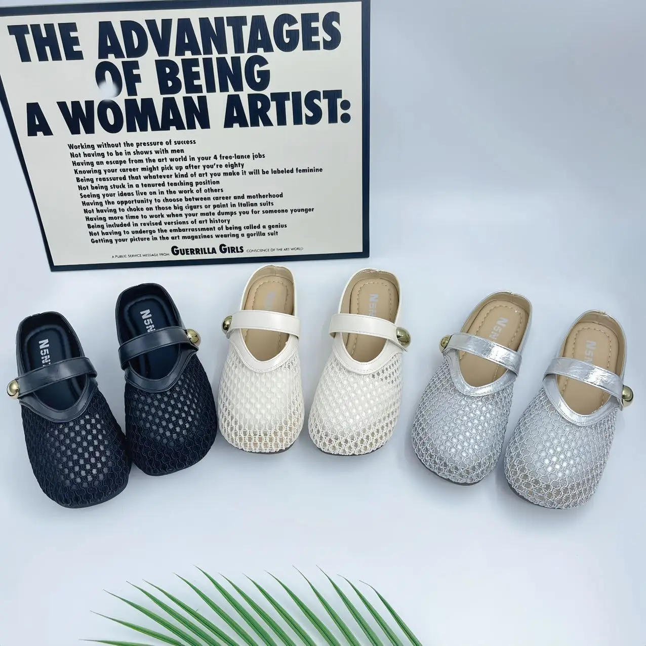 Summer New Flat Bottom Slip-On Lazy Shoes Women 2025 Head Covering Half Slippers Soft Bottom Mesh Surface Sandals Single Shoes
Summer New Flat Bottom Slip-On Lazy Shoes Women 2025 Head Covering Half Slippers Soft Bottom Mesh Surface Sandals Single Shoes