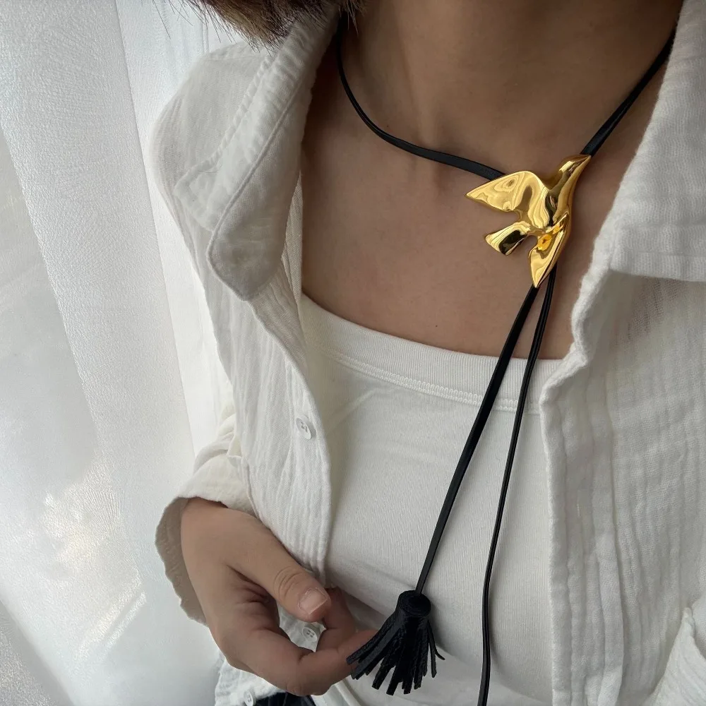 Ethnic Style Luxury Bird Necklace Silver Golden Tassel Adjustable Necklace Hip Hop Jewelry Accessories PU Leather Necklace Gift
Ethnic Style Luxury Bird Necklace Silver Golden Tassel Adjustable Necklace Hip Hop Jewelry Accessories PU Leather Necklace Gift