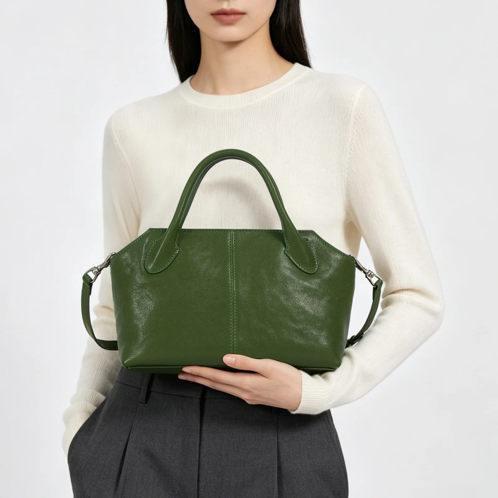 2026 New Leather Women's Bag Fashion Simple Head Layer Cowhide Shoulder Bag Large Capacity Commuting Luxury Women Handbag
2026 New Leather Women's Bag Fashion Simple Head Layer Cowhide Shoulder Bag Large Capacity Commuting Luxury Women Handbag