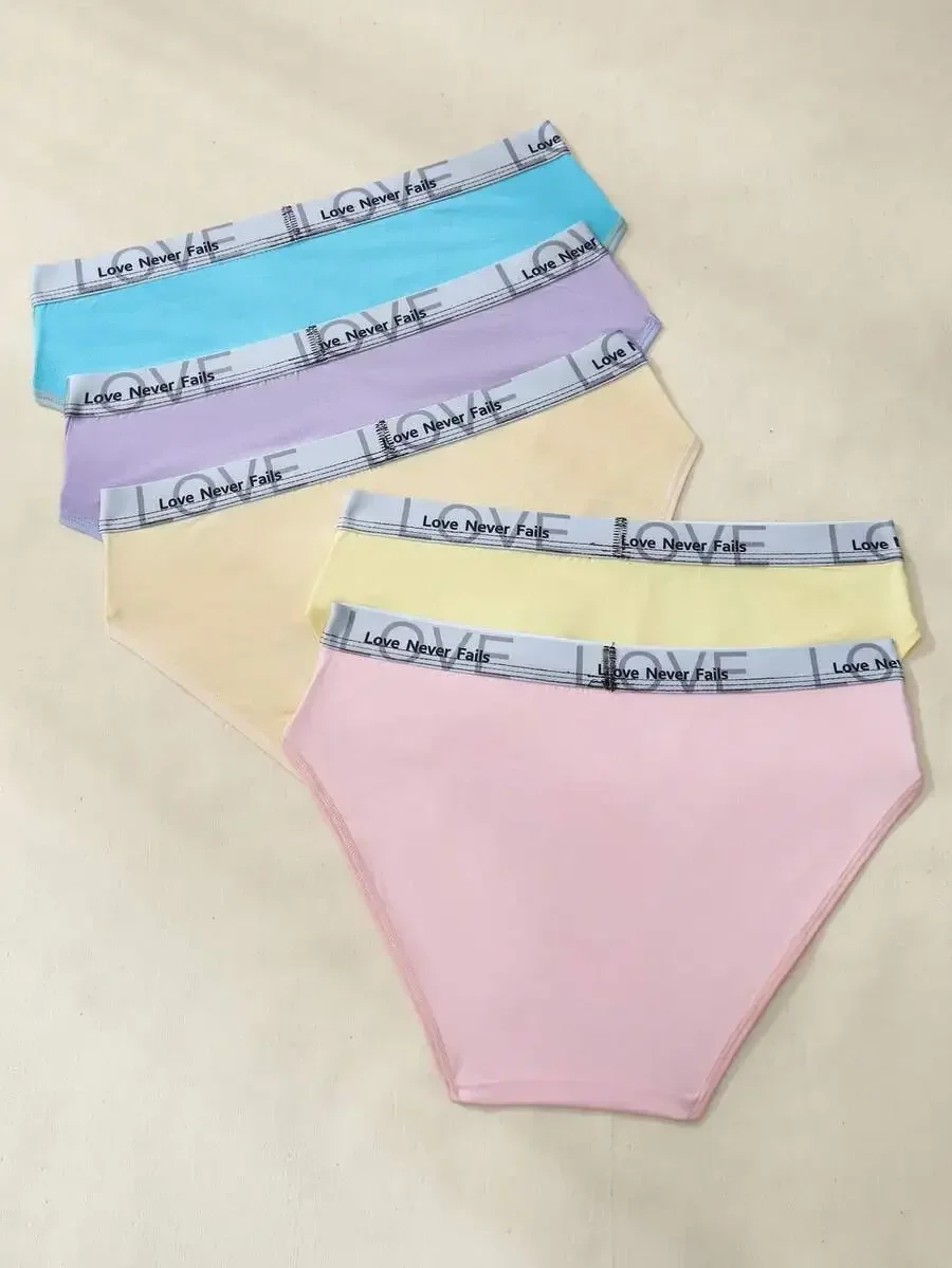 5-Pack Womens Soft Woven Briefs With Love Never Fails Waistband Print
5-Pack Womens Soft Woven Briefs With Love Never Fails Waistband Print