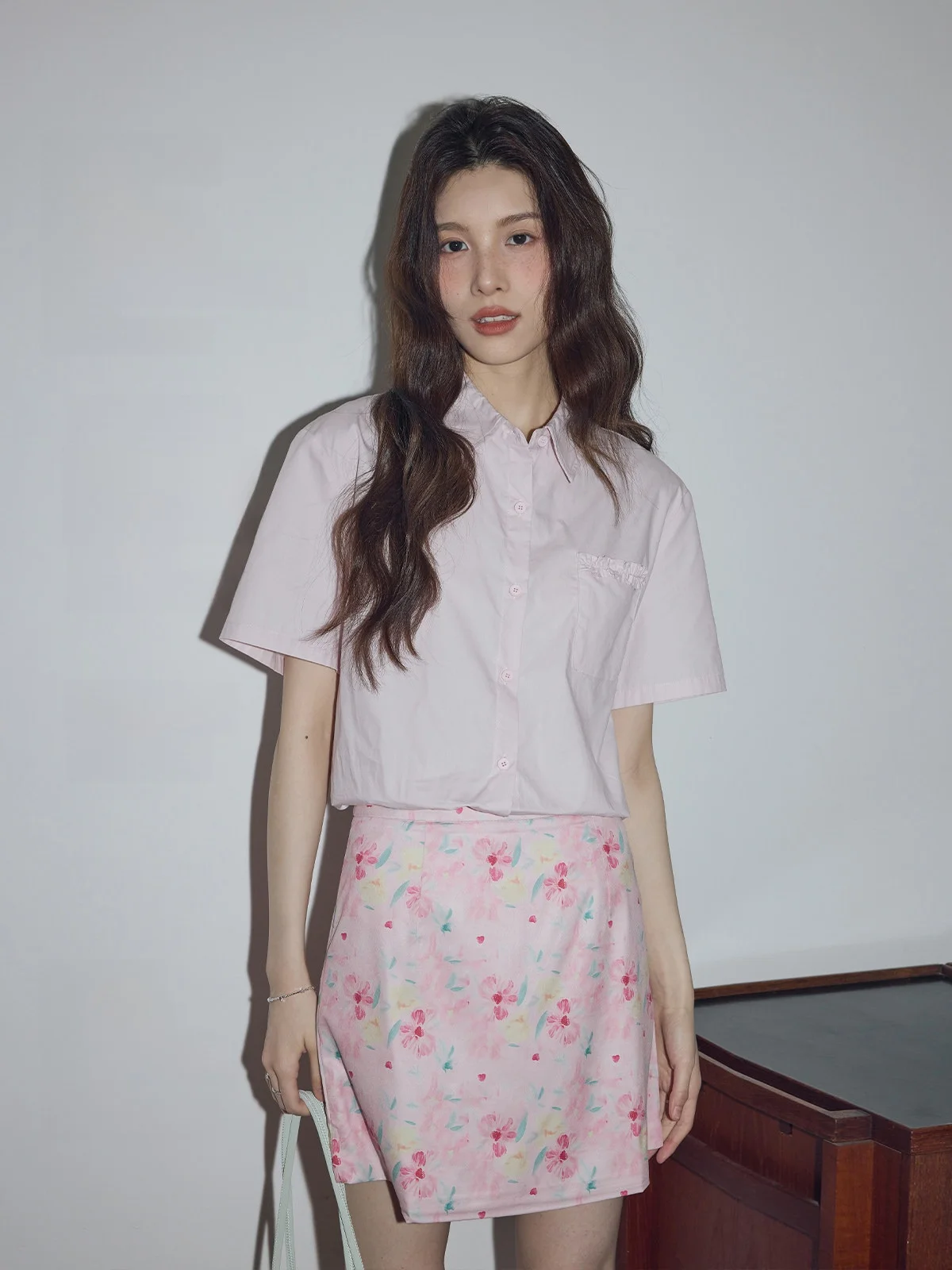 Summer Casual Collar Short Sleeve Shirt Women's Commute Loose Slimming Shirt Color Pink Comfortable Fit Business Casual
Summer Casual Collar Short Sleeve Shirt Women's Commute Loose Slimming Shirt Color Pink Comfortable Fit Business Casual