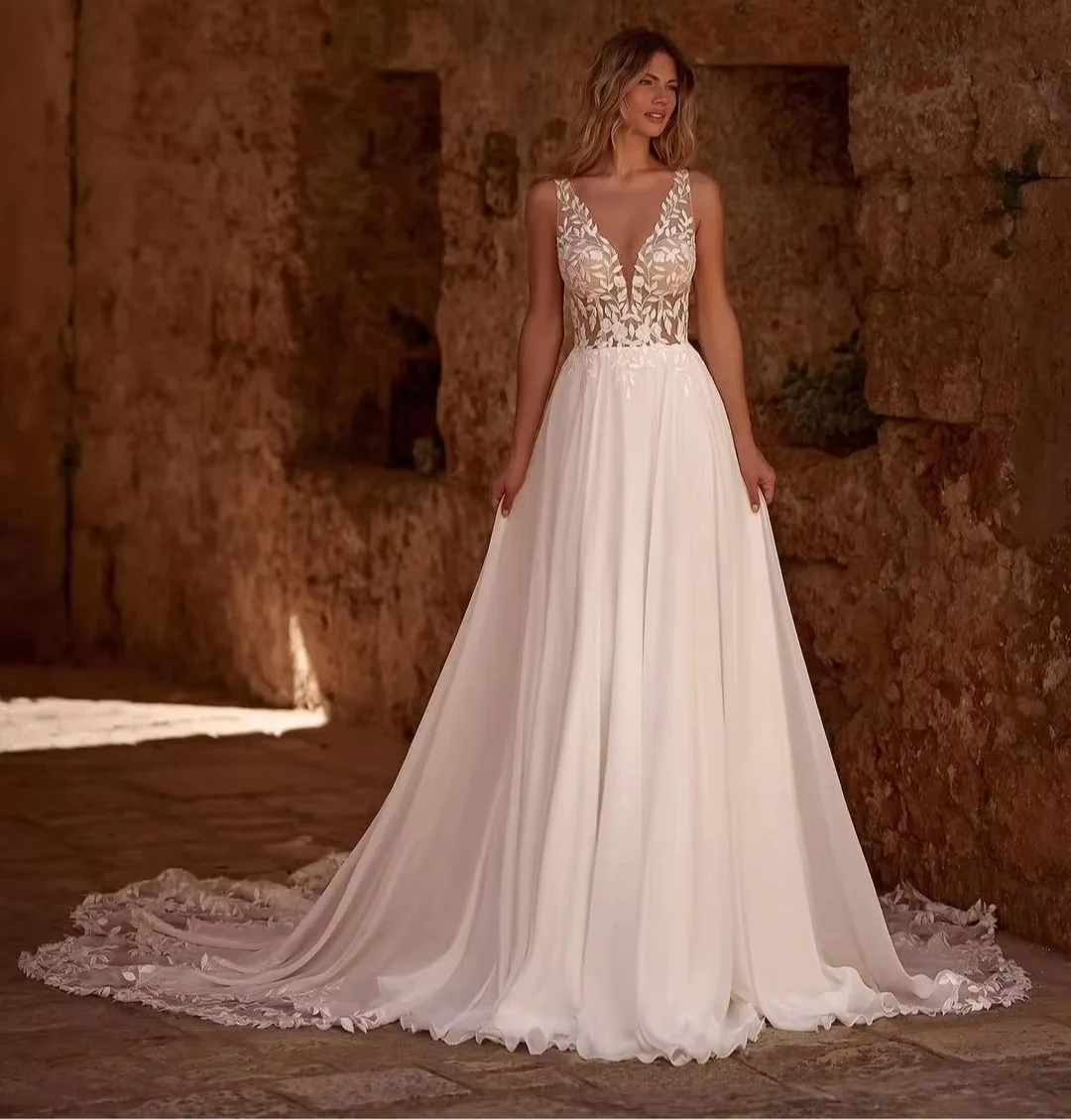 Customized Boho Deep V Sleeveless Chiffon Wedding Dress 3D Leaf Lace Bodice Lace Trim Train Bridal Reception Beach Mediterranean
Customized Boho Deep V Sleeveless Chiffon Wedding Dress 3D Leaf Lace Bodice Lace Trim Train Bridal Reception Beach Mediterranean
