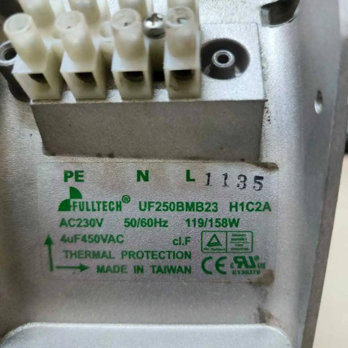 UF200BMB23H11C2A BMA23 BMB38H2C2A UF200BMB12-H2 UF250BMB23H1 ВЕНТИЛЯТОР 100% новый и оригинальный
UF200BMB23H11C2A BMA23 BMB38H2C2A UF200BMB12-H2 UF250BMB23H1 ВЕНТИЛЯТОР 100% новый и оригинальный