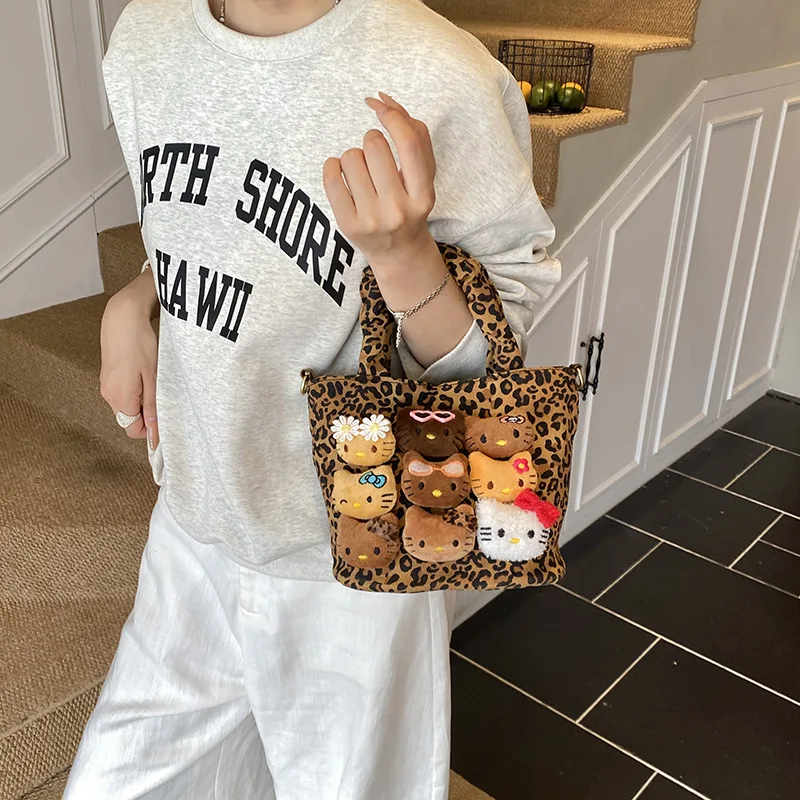 Sanrio Summer Bag New Girl Crossbody Bag Cartoon Plush Doll Women's Bag Leopard Pattern Single Shoulder Fashion Handbag
Sanrio Summer Bag New Girl Crossbody Bag Cartoon Plush Doll Women's Bag Leopard Pattern Single Shoulder Fashion Handbag