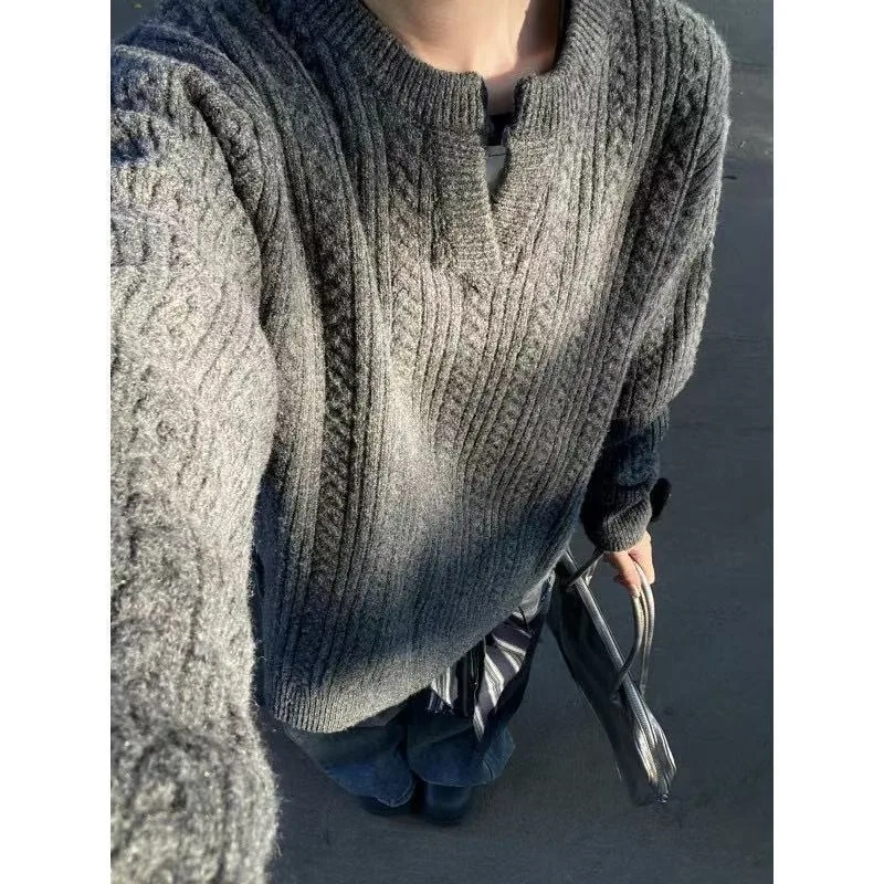 Loose Fit American Design Sweater Henry Collar Overhead Knitted irt for Couples Large Size 250 Pou Polyester Fiber
Loose Fit American Design Sweater Henry Collar Overhead Knitted irt for Couples Large Size 250 Pou Polyester Fiber