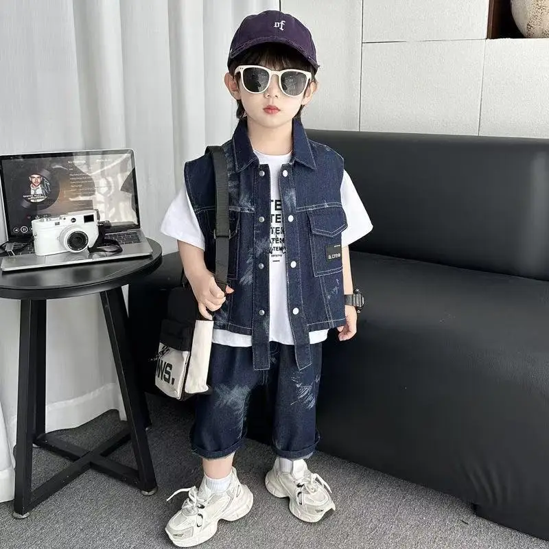 Children's Clothing Boys' Summer Set 2025 New Stylish Boys' Short Sleeved Shirt Boys' Casual Three piece Set
Children's Clothing Boys' Summer Set 2025 New Stylish Boys' Short Sleeved Shirt Boys' Casual Three piece Set
