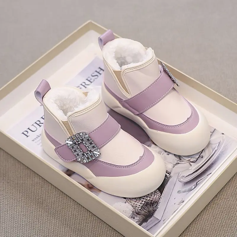 2026 Winter New Kids Thermal Girls Snow Boots Thick Fleece Lined Soft Sole Anti Slip Sports Cotton Shoes for Children
2026 Winter New Kids Thermal Girls Snow Boots Thick Fleece Lined Soft Sole Anti Slip Sports Cotton Shoes for Children