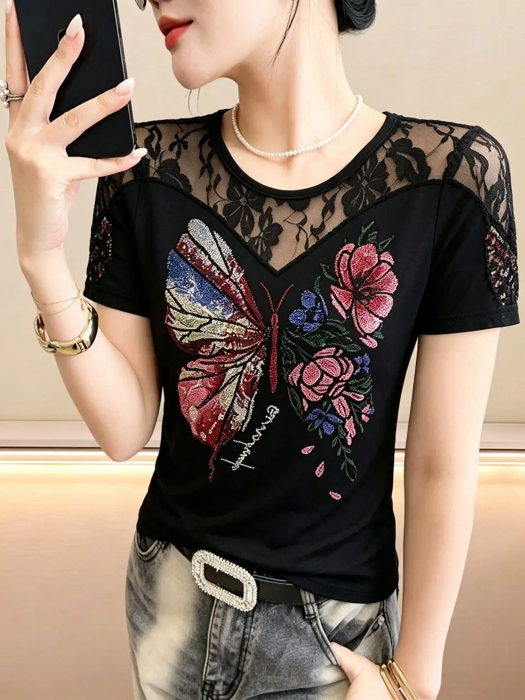 Black Lace Splice Short Sleeve T-Shirt Women's Summer European Design Rhinestone Top Elegant Mesh Small Shirt
Black Lace Splice Short Sleeve T-Shirt Women's Summer European Design Rhinestone Top Elegant Mesh Small Shirt