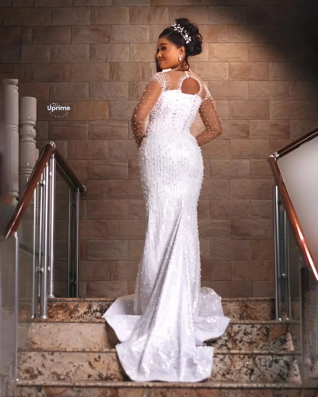 Customized Sheer Neck Shinny Pearls Beads Wedding Dress For Bride Long Sleeve Bridal Gown with Removable Cascading Ruffles Skirt
Customized Sheer Neck Shinny Pearls Beads Wedding Dress For Bride Long Sleeve Bridal Gown with Removable Cascading Ruffles Skirt