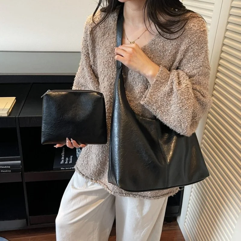 Высококачественные женские сумки из кожи с рисунком звезды, модные исландские винтажные высококачественные просторные винтажные сумки
Высококачественные женские сумки из кожи с рисунком звезды, модные исландские винтажные высококачественные просторные винтажные сумки