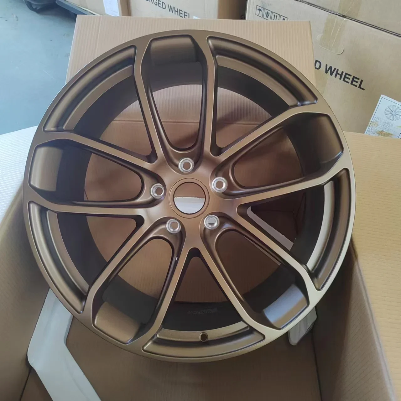 KM 2015-2017 Year For Cayenne 958 Upgrade 21inch Wheel Wheel Hub Forging Style
KM 2015-2017 Year For Cayenne 958 Upgrade 21inch Wheel Wheel Hub Forging Style