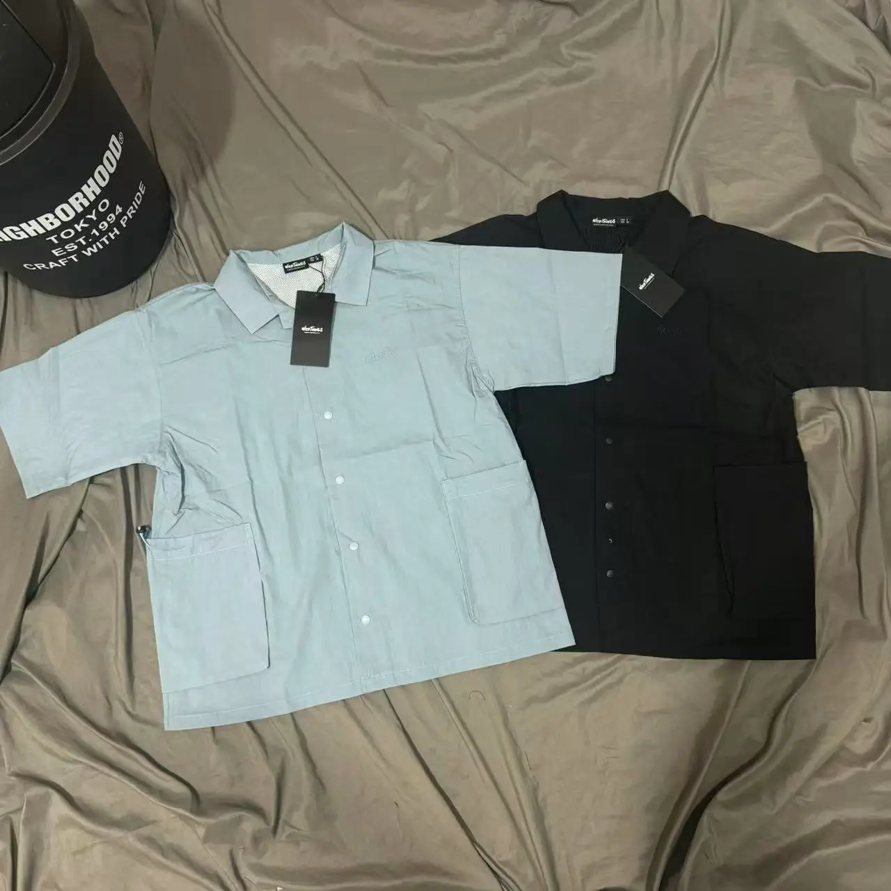 Outdoor Waterproof Quick Dry Loose Short Sleeve Shirt with Large Pockets Wildthings Unisex Style Japanese Trend Spring Summer
Outdoor Waterproof Quick Dry Loose Short Sleeve Shirt with Large Pockets Wildthings Unisex Style Japanese Trend Spring Summer