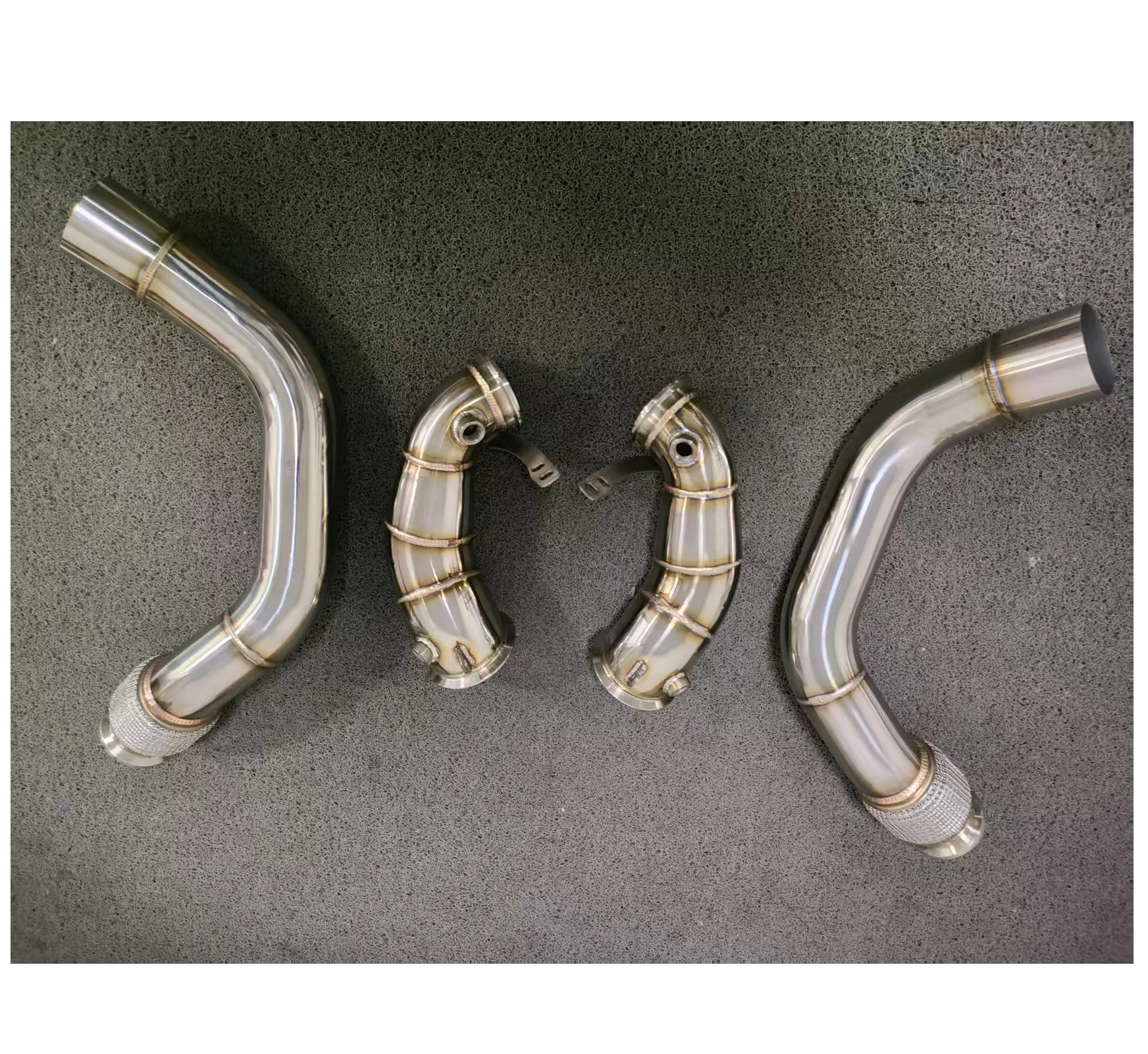 Downpipe Hi-Flow Pipe Exhaust Pipe for 2018 up for BMW M5 F90 M8 F91 F92 F93 S63 4.4T Turbo Down Pipe
Downpipe Hi-Flow Pipe Exhaust Pipe for 2018 up for BMW M5 F90 M8 F91 F92 F93 S63 4.4T Turbo Down Pipe