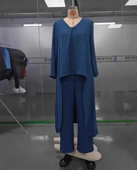 Two Piece Set Women Outfit 2026 Spring Autumn New Solid Color V-Neck Long Sleeve Loose Longline Top & Casual Daily Pants Set
Two Piece Set Women Outfit 2026 Spring Autumn New Solid Color V-Neck Long Sleeve Loose Longline Top & Casual Daily Pants Set